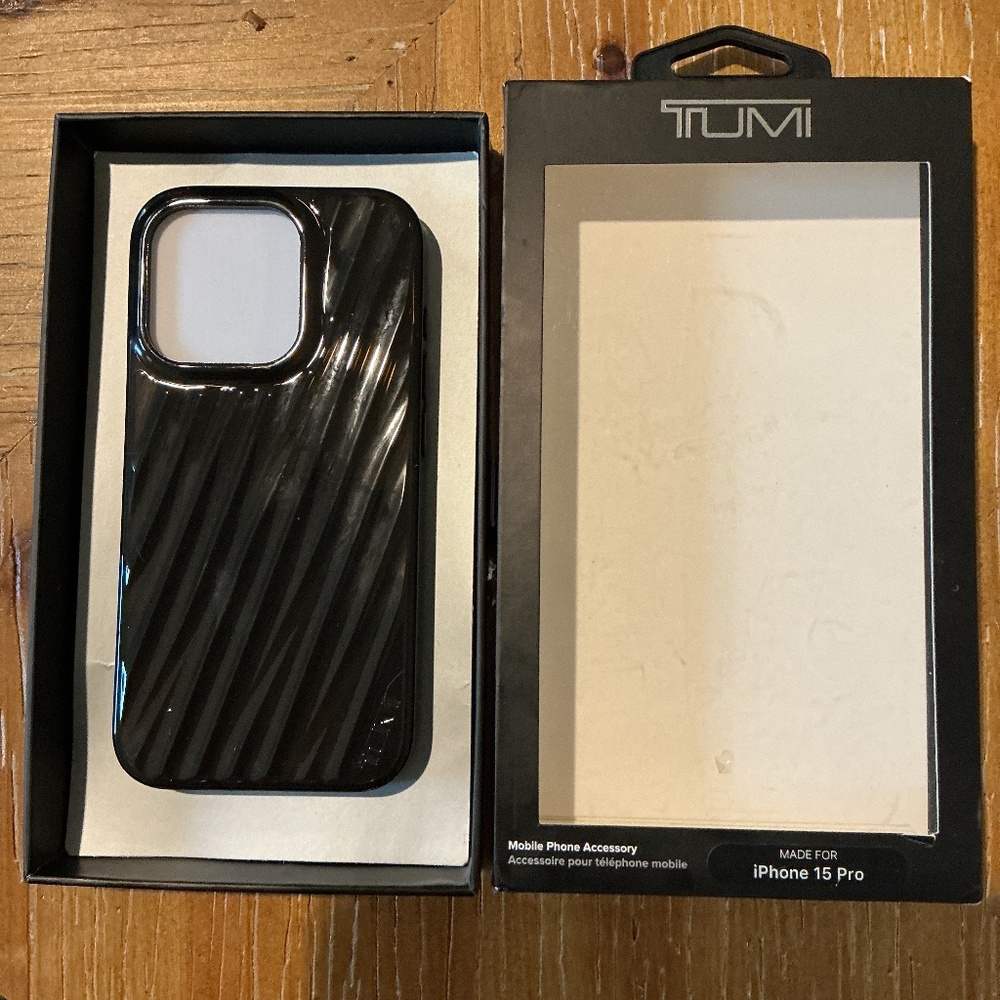 TUMI phone case 19 degree for iPhone 15 Pro